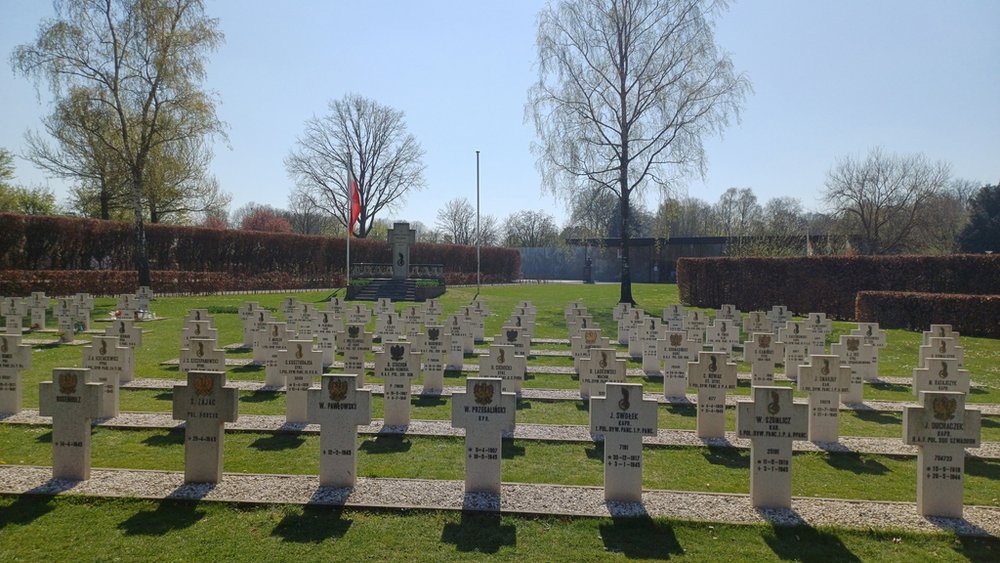 Polski Honorowy Cmentarz Wojskowy w Bredzie