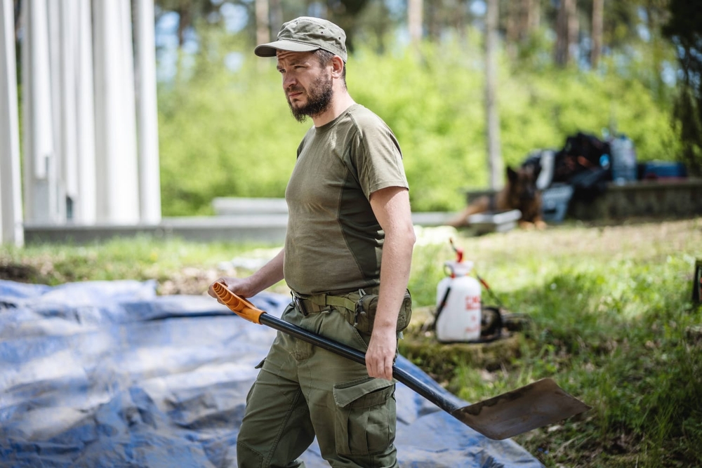 Dr Dawid Kobiałka